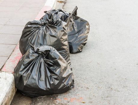 Clearing out furniture and belongings from a flat